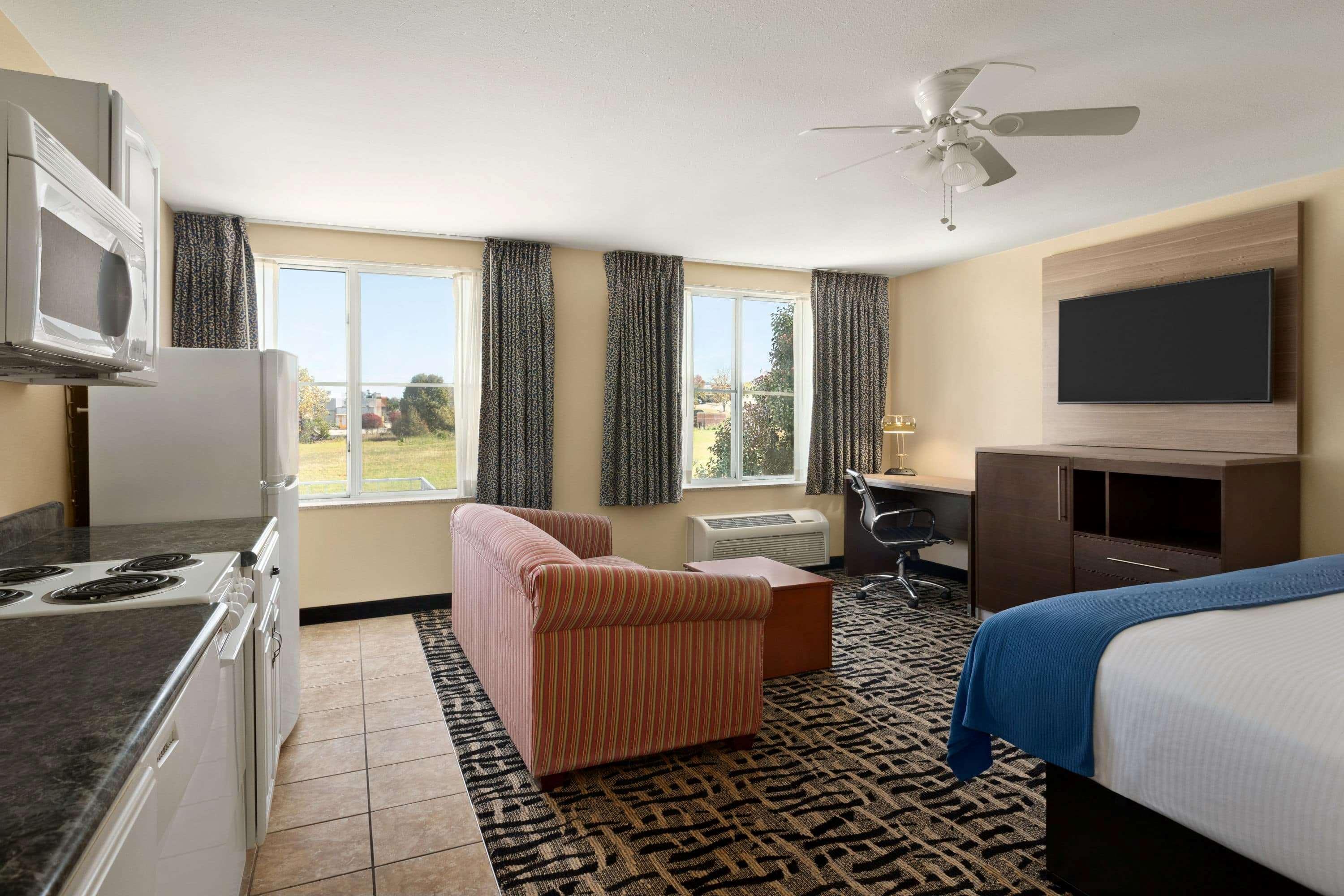 Hotel Baymont By Wyndham Ft. Leonard/Saint-Robert Exterior foto